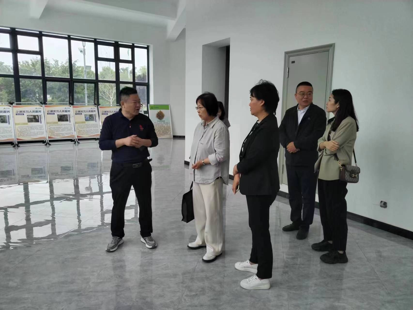 省科技厅组织专家带队实地考察拟提名的省级引才引智基地单位